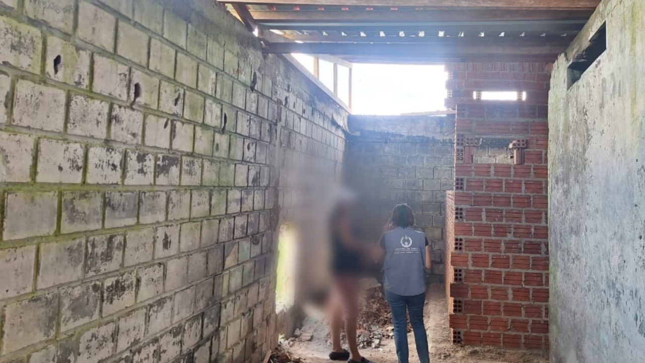 DEFENSORÍA DEL PUEBLO VERIFICA RECONSTRUCCIÓN DE PABELLONES AFECTADOS POR INCENDIO EN LA CÁRCEL VILLA BUSCH